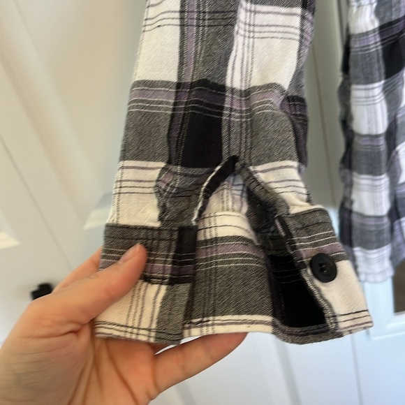 Women’s Christopher & Banks purple gray plaid button up size large - Picture 8 of 9